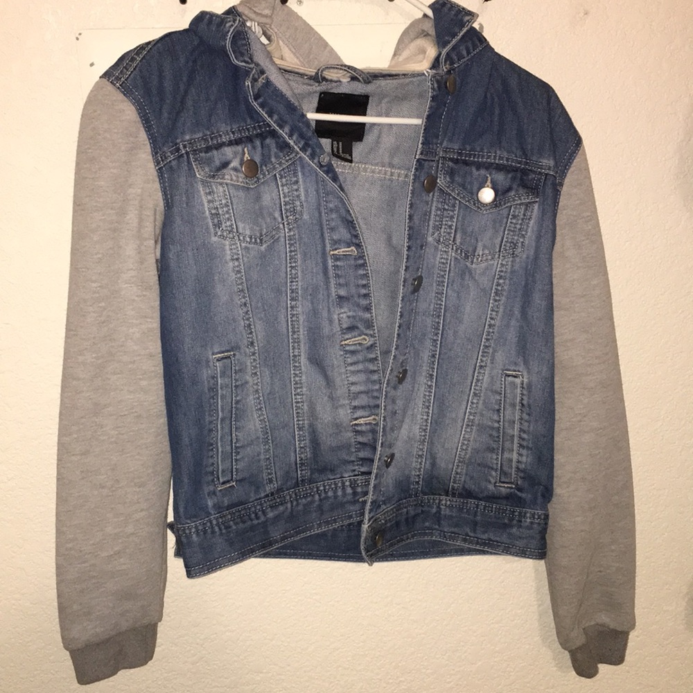 Jean jacket with hood